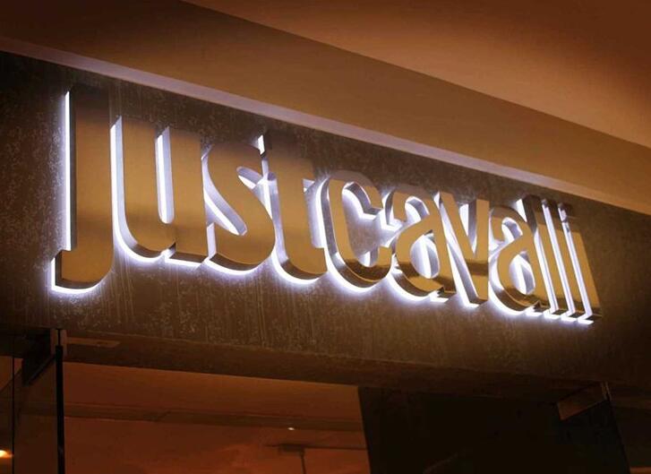 亞克力背發(fā)光字制作